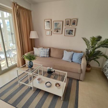 Estudio Puerto De Sotogrande 산 로케 외부 사진
