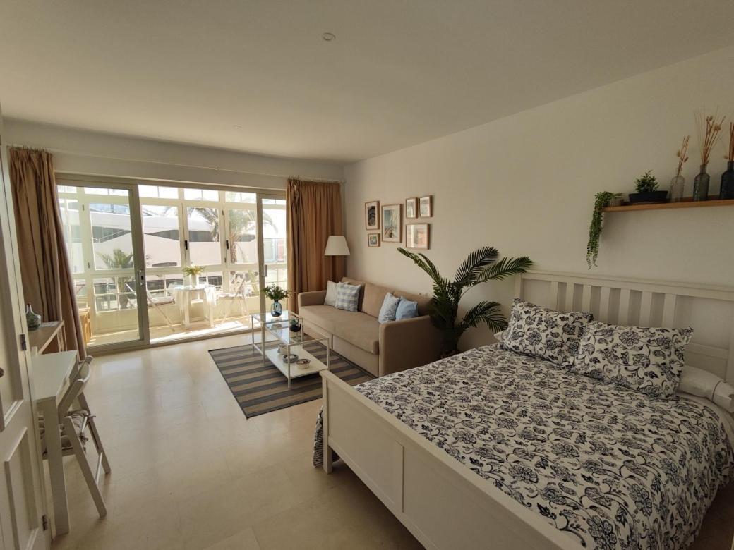 Estudio Puerto De Sotogrande 산 로케 외부 사진