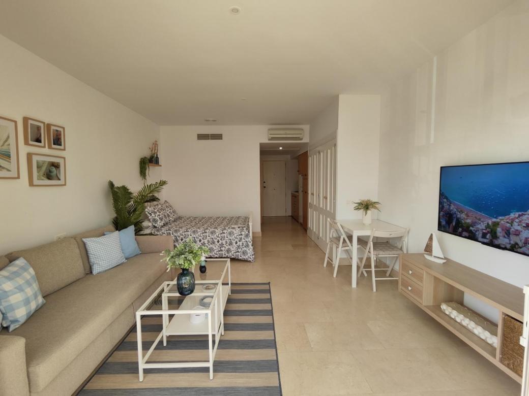 Estudio Puerto De Sotogrande 산 로케 외부 사진