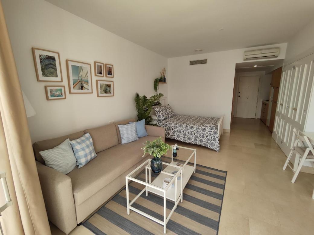 Estudio Puerto De Sotogrande 산 로케 외부 사진