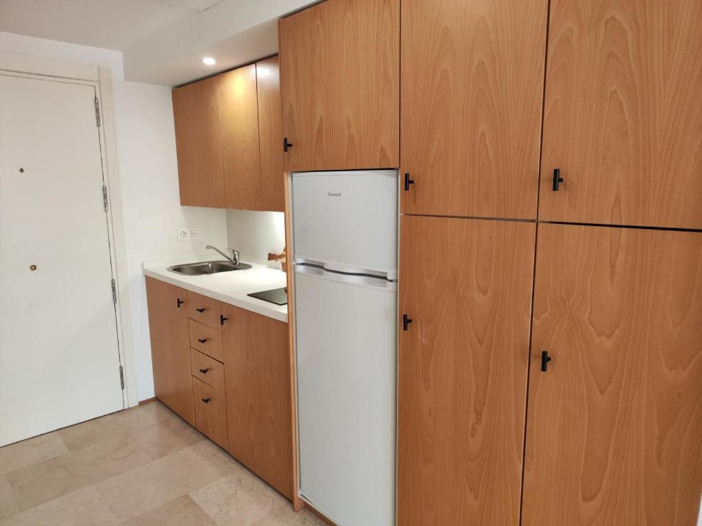 Estudio Puerto De Sotogrande 산 로케 외부 사진